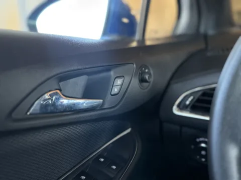 More photos of 2017 Chevrolet Cruze LT Auto at AutoMatch, UT