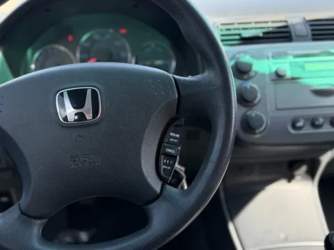 More photos of 2005 Honda Civic Hybrid at AutoMatch, UT