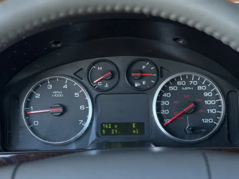 More photos of 2007 Ford Five Hundred SEL at AutoMatch, UT