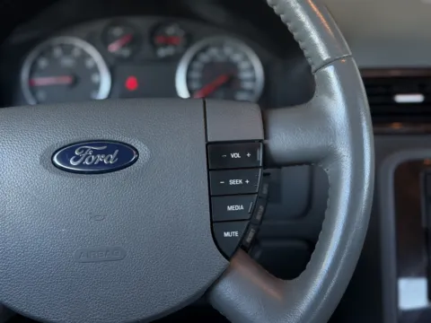 More photos of 2007 Ford Five Hundred SEL at AutoMatch, UT