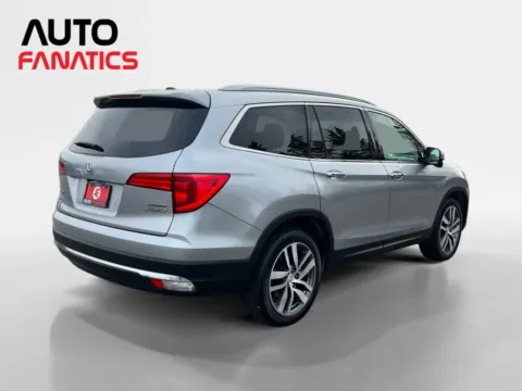 More photos of 2017 Honda Pilot Touring Sport Utility 4D at Auto Fanatics, VA