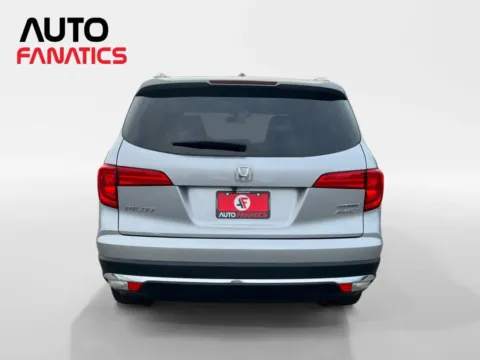 More photos of 2017 Honda Pilot Touring Sport Utility 4D at Auto Fanatics, VA