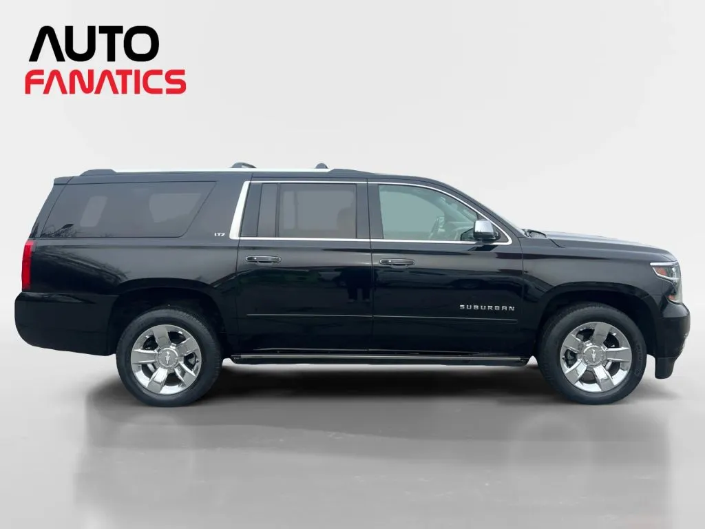 2016 Chevrolet Suburban LTZ - Photo 7