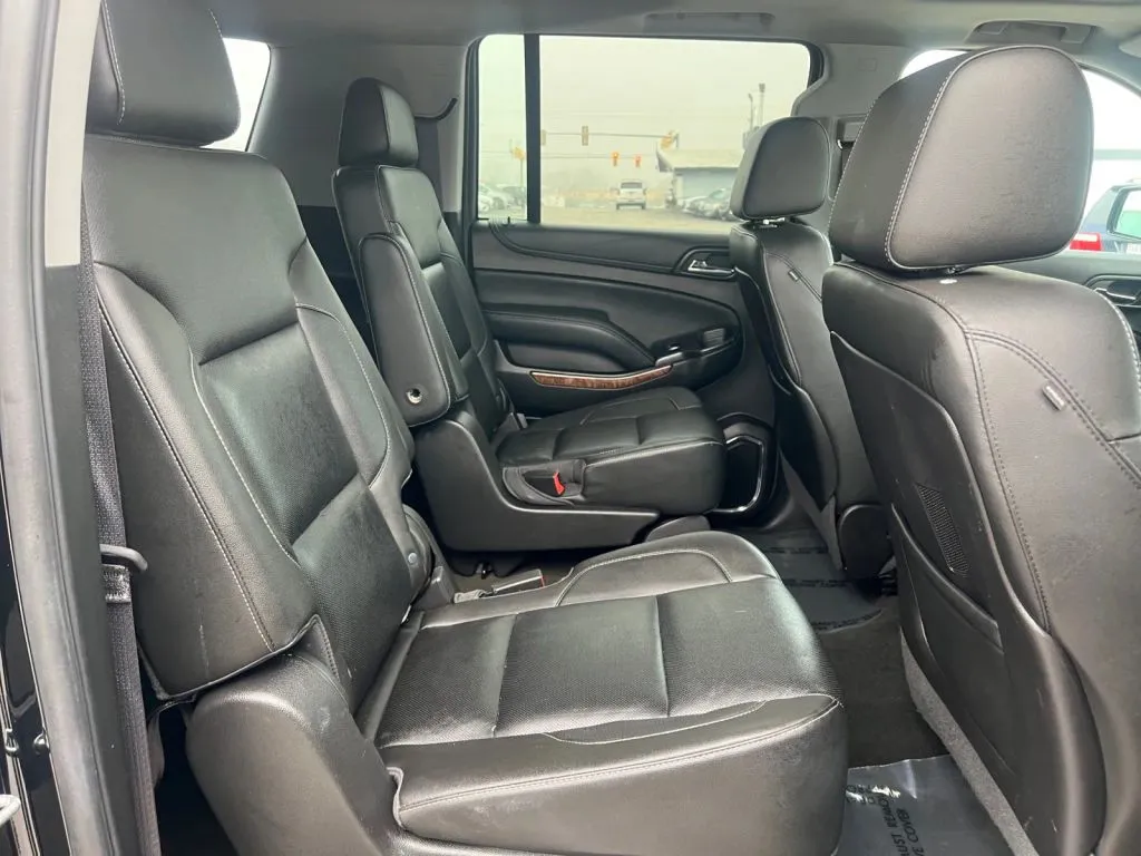 2016 Chevrolet Suburban LTZ - Photo 18