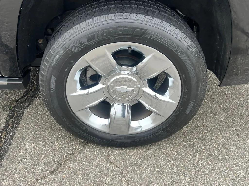 2016 Chevrolet Suburban LTZ - Photo 39