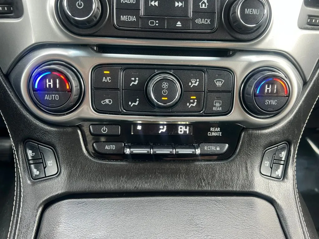 2016 Chevrolet Suburban LTZ - Photo 42