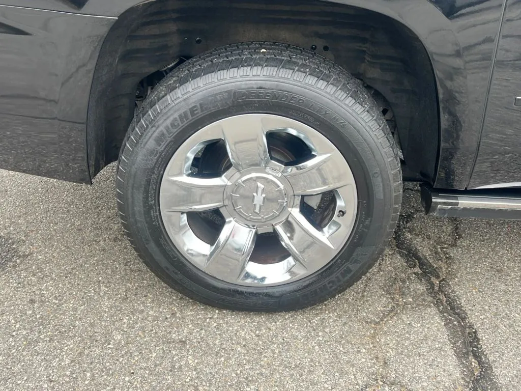 2016 Chevrolet Suburban LTZ - Photo 36
