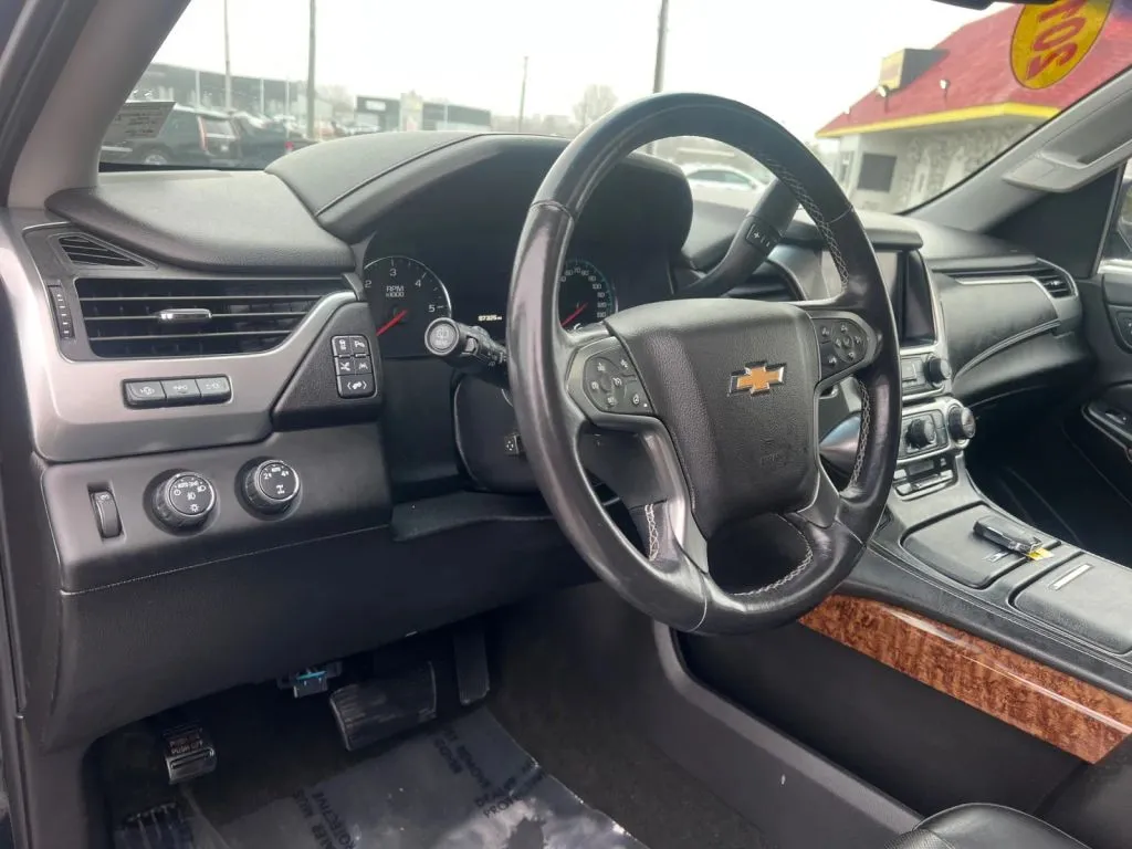 2016 Chevrolet Suburban LTZ - Photo 27