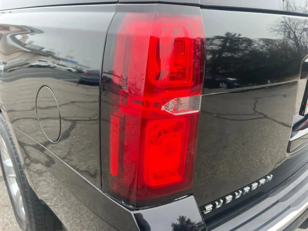 2016 Chevrolet Suburban LTZ - Photo 38