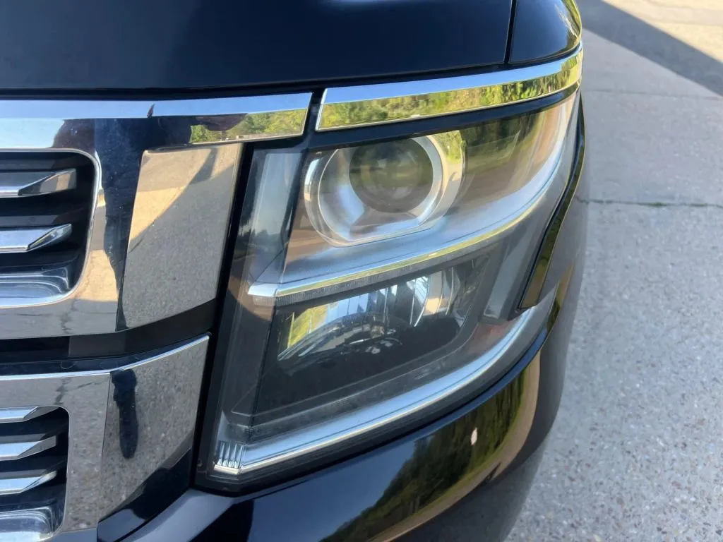 Chevrolet Suburban photo 31