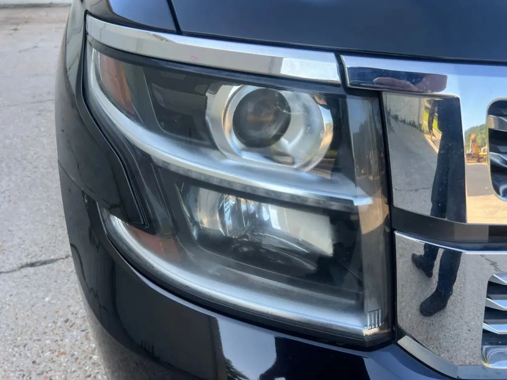 Chevrolet Suburban photo 32