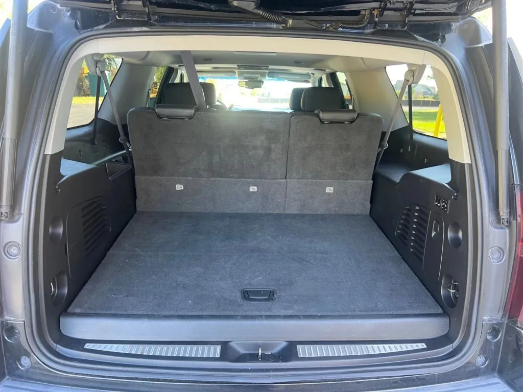 Chevrolet Suburban photo 22