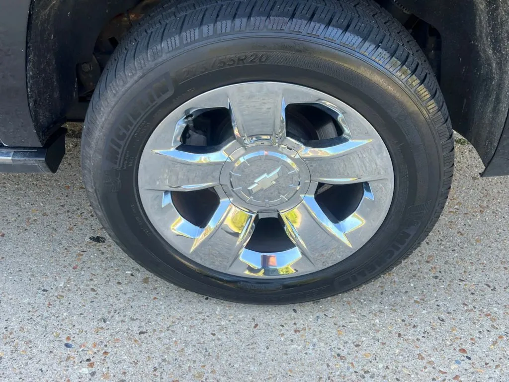 Chevrolet Suburban photo 38