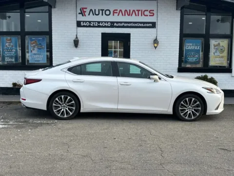 White 2019 Lexus ES 350 Sedan 4D for sale in Fredericksburg, VA