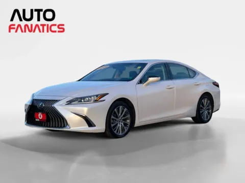 White 2019 Lexus ES 350 Sedan 4D for sale in Fredericksburg, VA