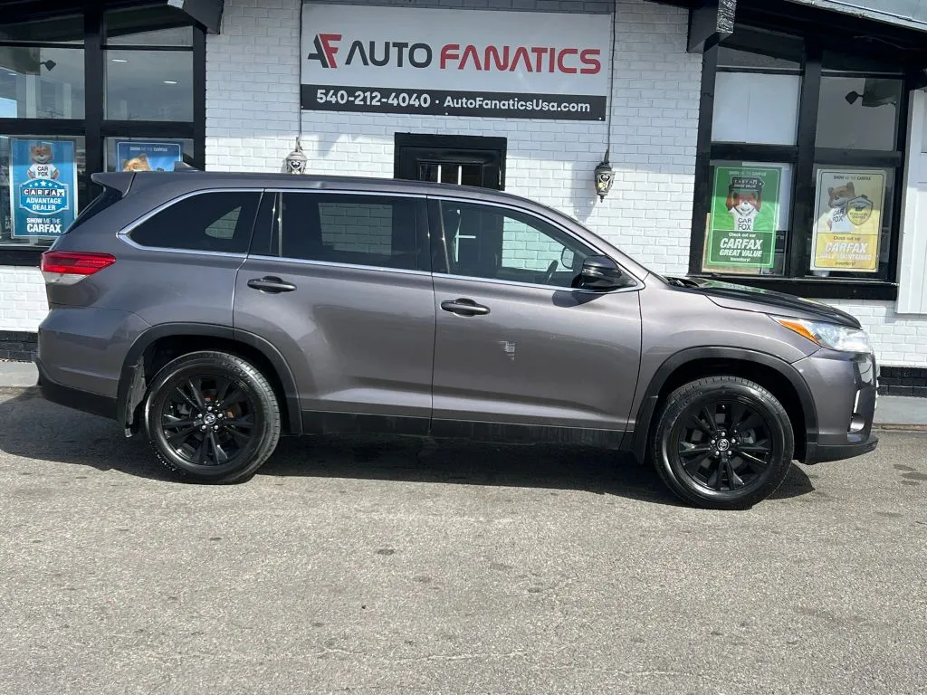 Gray 2019 Toyota Highlander LE Plus Sport Utility 4D for sale in Fredericksburg, VA