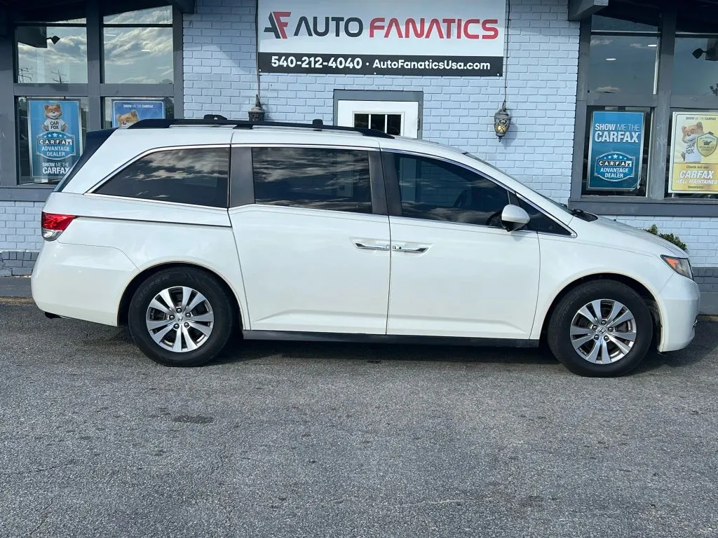 White 2017 Honda Odyssey EX-L w/DVD Res Minivan 4D for sale in Fredericksburg, VA