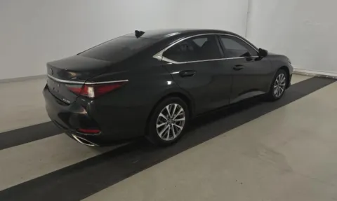 Another view of 2022 Lexus ES 350 Sedan 4D for sale in Fredericksburg, VA at Auto Fanatics