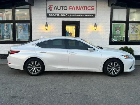 White 2019 Lexus ES 350 Sedan 4D for sale in Fredericksburg, VA