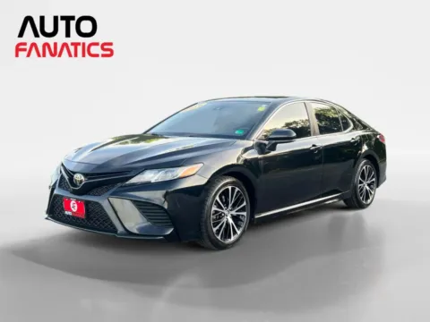 Black 2018 Toyota Camry SE Sedan 4D for sale in Fredericksburg, VA