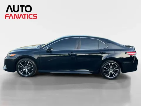 Photos of 2018 Toyota Camry SE Sedan 4D for sale in Fredericksburg, VA at Auto Fanatics