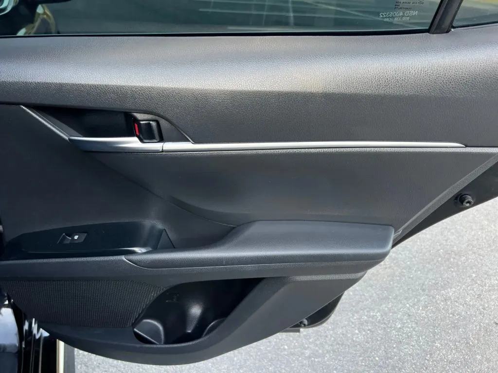 Toyota Camry photo 20