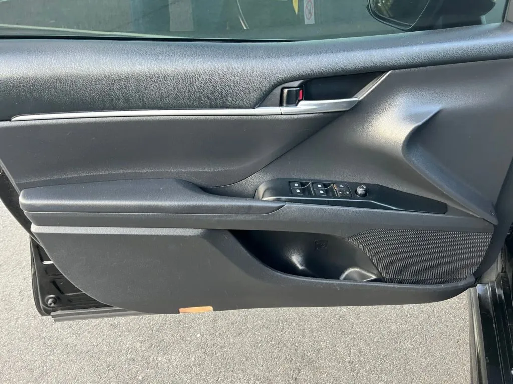 Toyota Camry photo 24