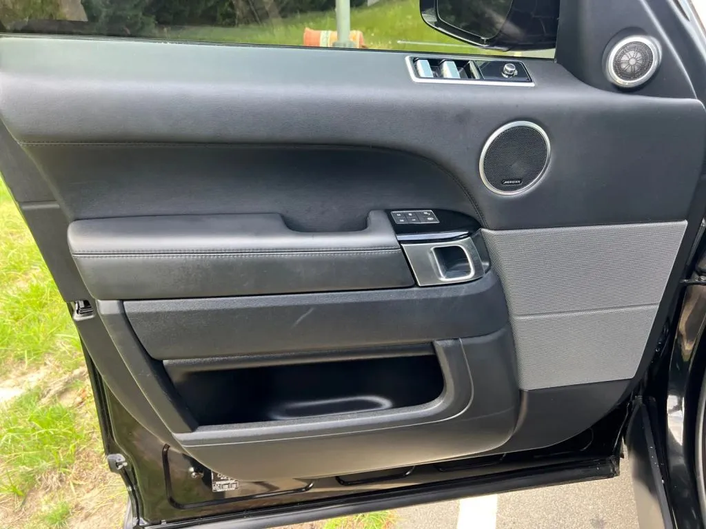 Land Rover Range Rover Sport photo 26