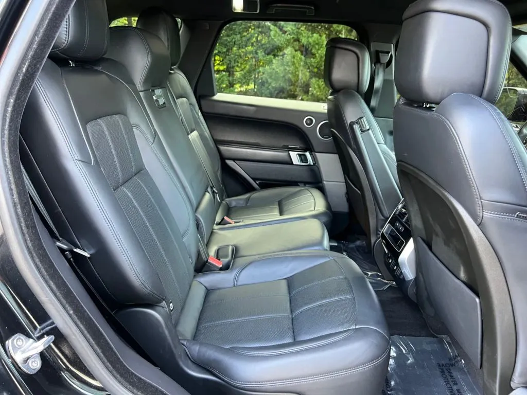 Land Rover Range Rover Sport photo 19