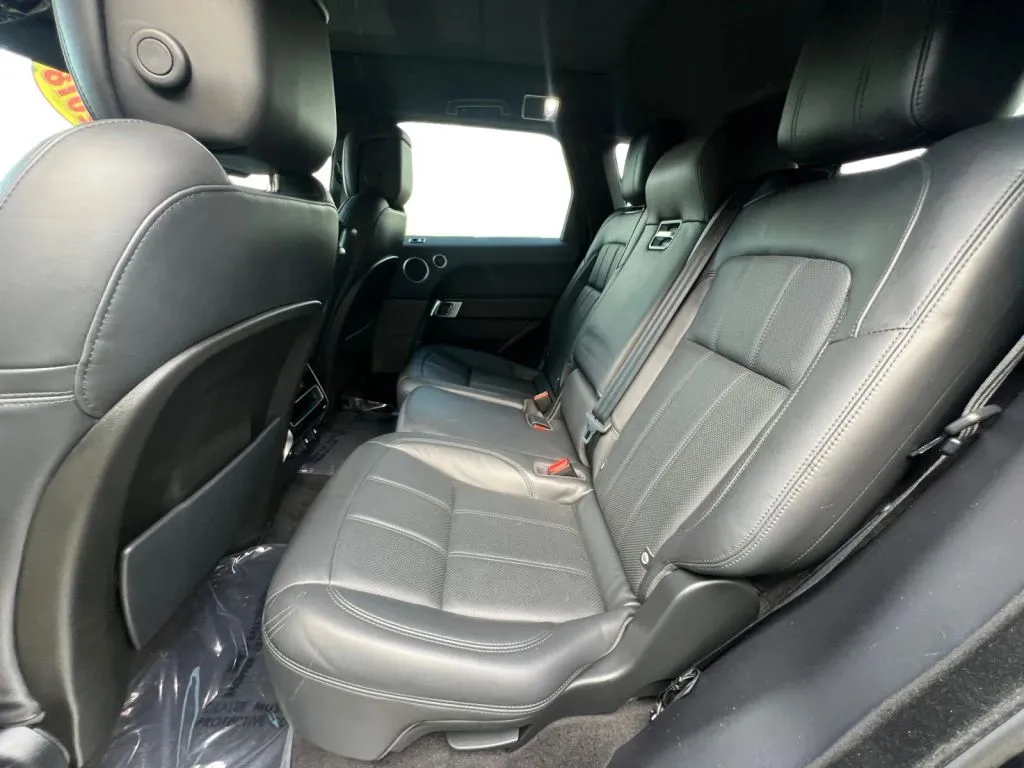 Land Rover Range Rover Sport photo 14