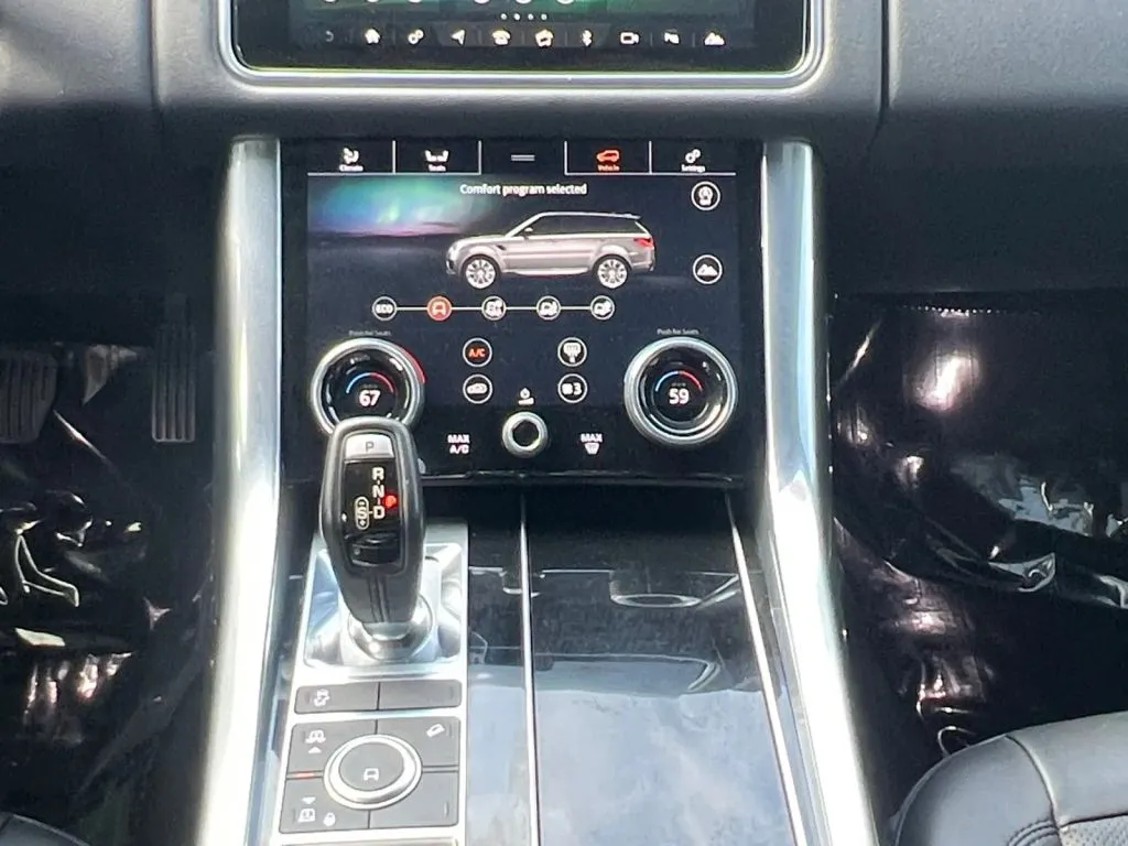 Land Rover Range Rover Sport photo 12