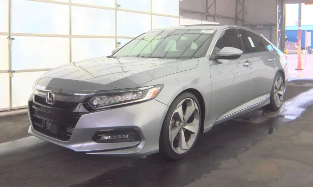 Silver 2019 Honda Accord Touring Sedan 4D for sale in Fredericksburg, VA