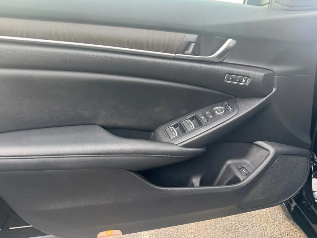 2021 Honda Accord Touring - Photo 26