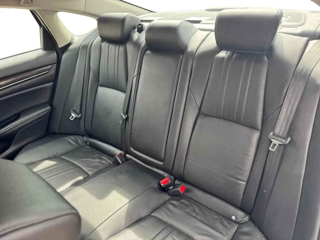 2021 Honda Accord Touring - Photo 13