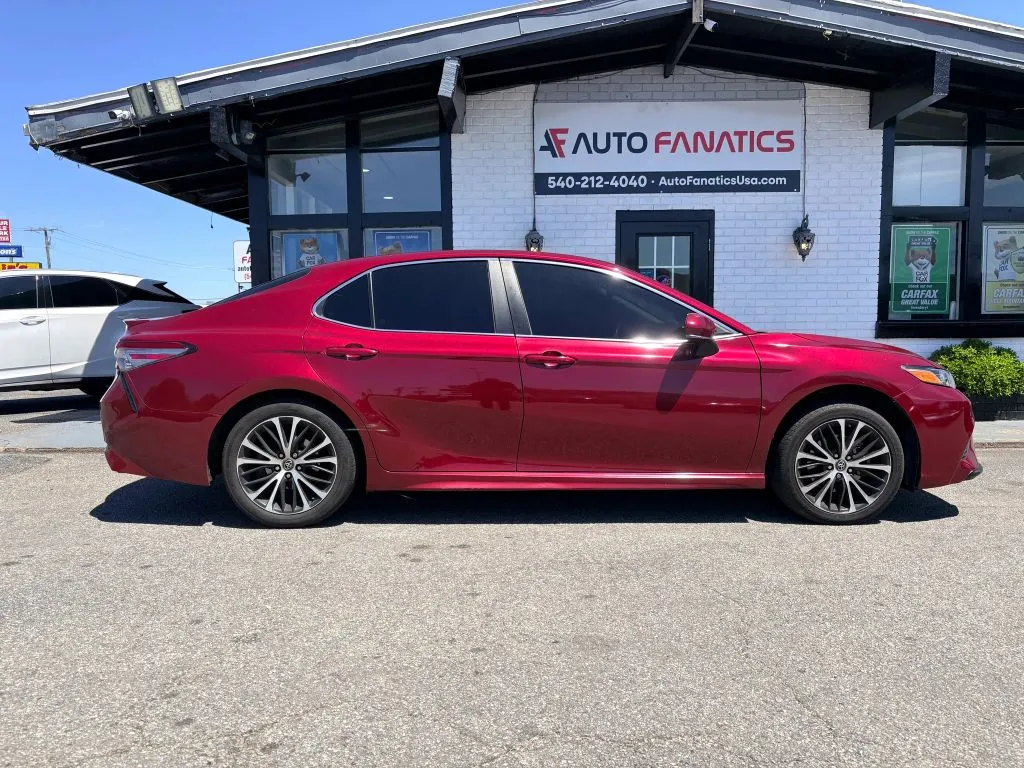 Red 2018 Toyota Camry SE Sedan 4D for sale in Fredericksburg, VA