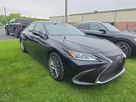 Photos of 2019 Lexus ES 350 Luxury Sedan 4D for sale in Fredericksburg, VA at Auto Fanatics