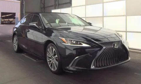 Photos of 2020 Lexus ES 350 Sedan 4D for sale in Fredericksburg, VA at Auto Fanatics