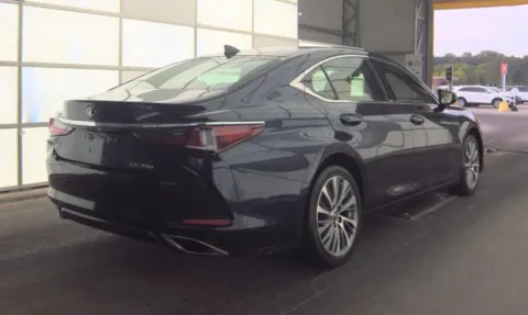Another view of 2020 Lexus ES 350 Sedan 4D for sale in Fredericksburg, VA at Auto Fanatics
