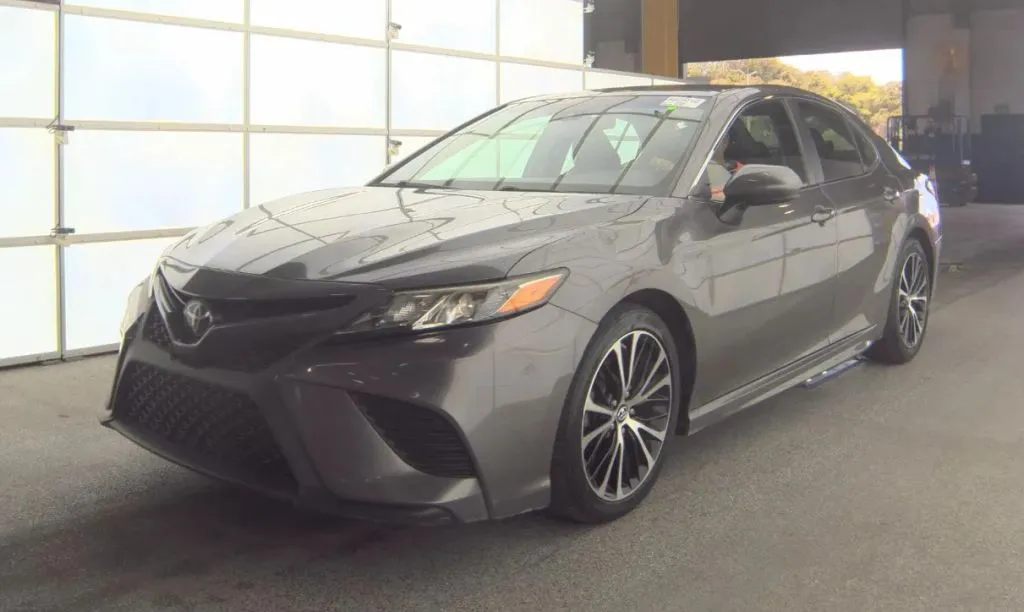 Gray 2019 Toyota Camry SE Sedan 4D for sale in Fredericksburg, VA