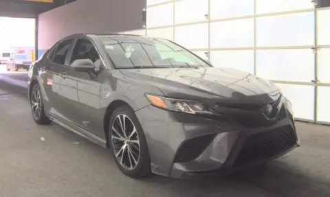 Photos of 2019 Toyota Camry SE Sedan 4D for sale in Fredericksburg, VA at Auto Fanatics