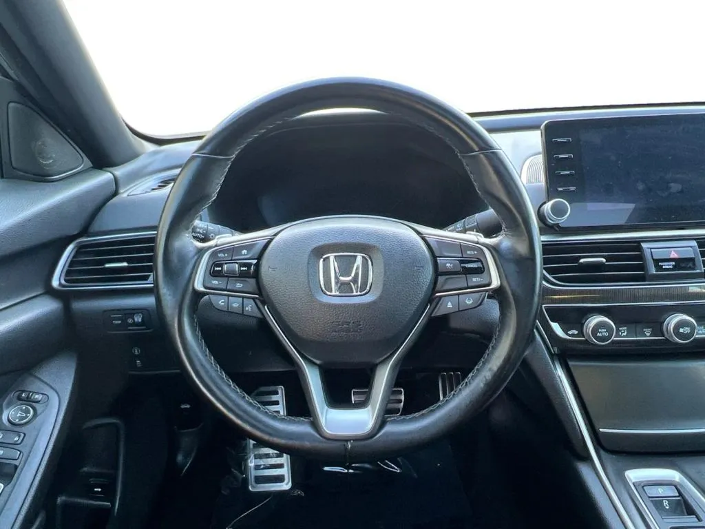 Honda Accord photo 13