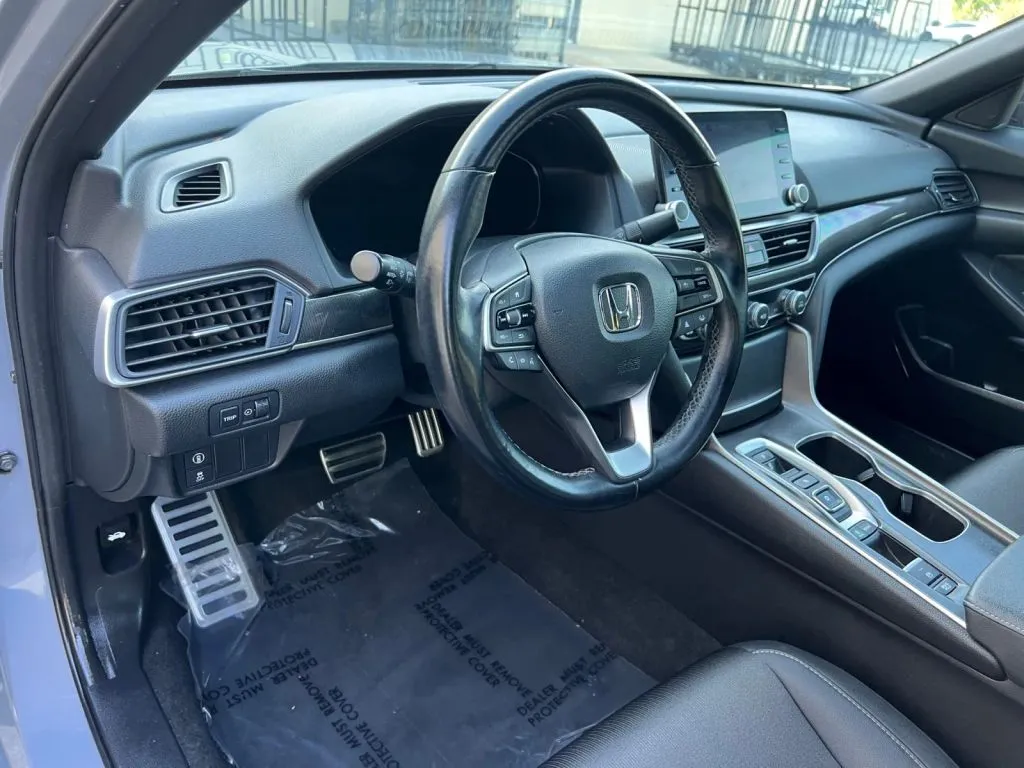 Honda Accord photo 25