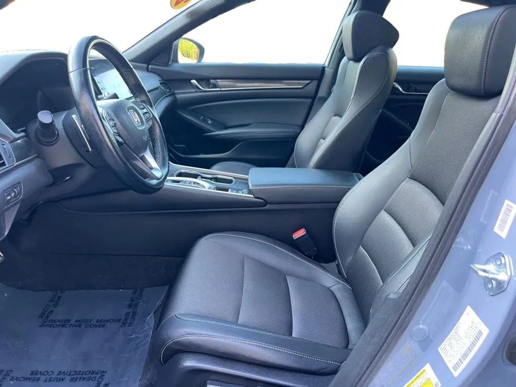 Honda Accord photo 10