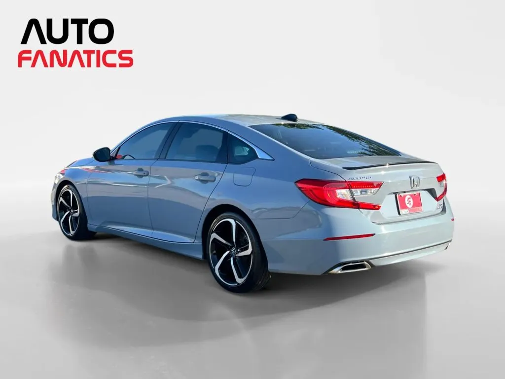Honda Accord photo 3