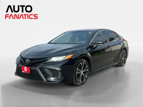 Black 2019 Toyota Camry SE Sedan 4D for sale in Fredericksburg, VA