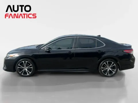 Photos of 2019 Toyota Camry SE Sedan 4D for sale in Fredericksburg, VA at Auto Fanatics