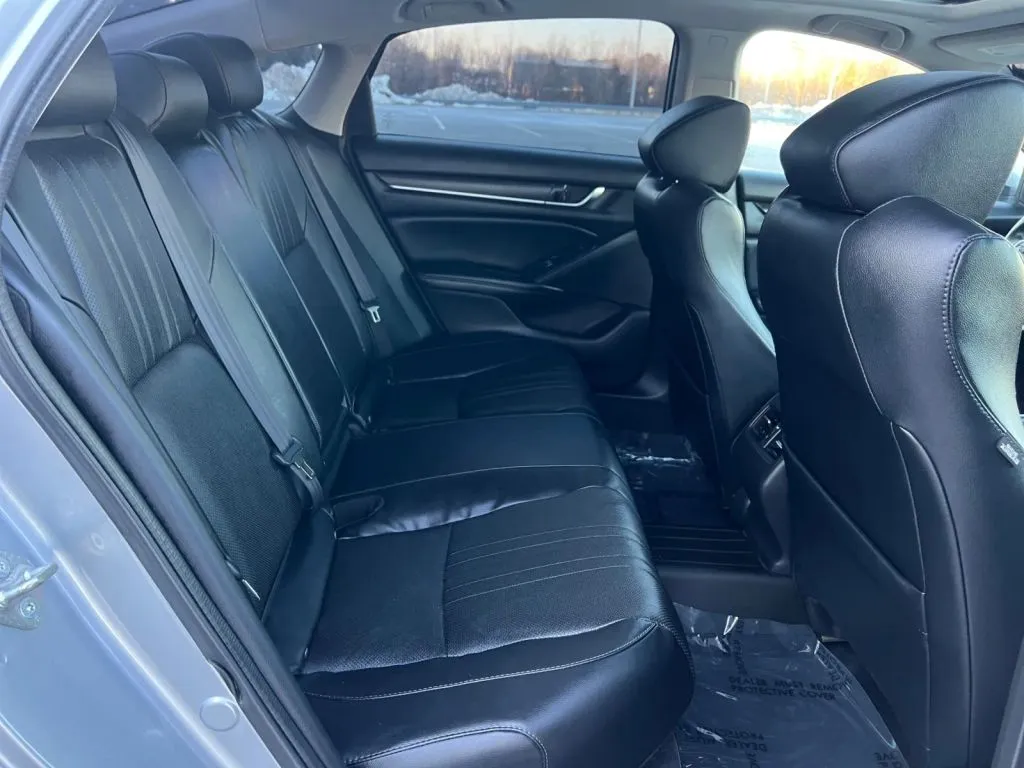Honda Accord photo 19