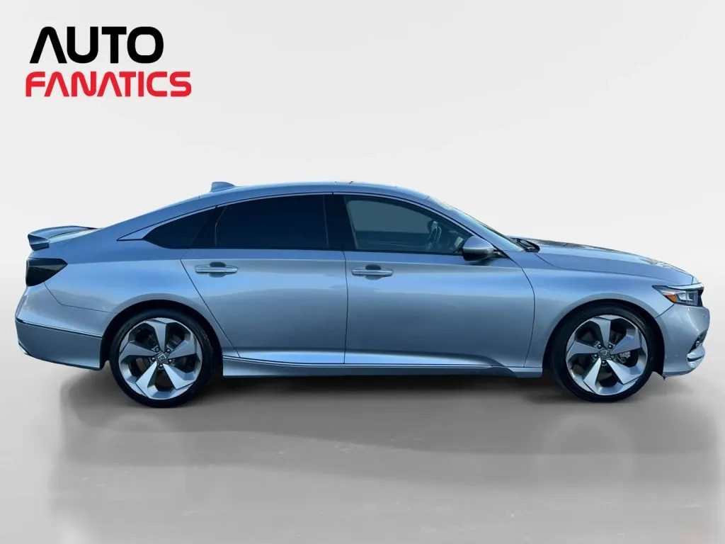 Honda Accord photo 7
