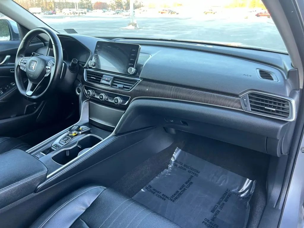 Honda Accord photo 17