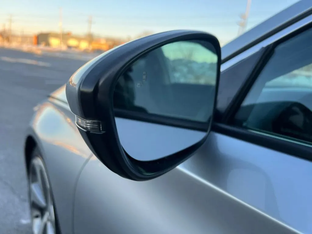 Honda Accord photo 30